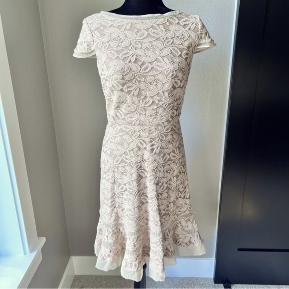 Joseph Ribkoff lace short sleeve dress size 8